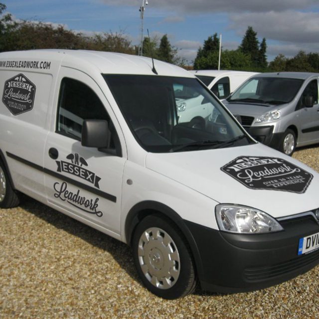 EL-vauxhall-combo-van-front