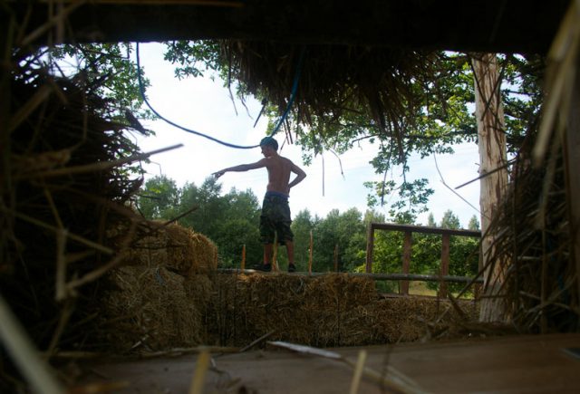 Strawbale-house-04