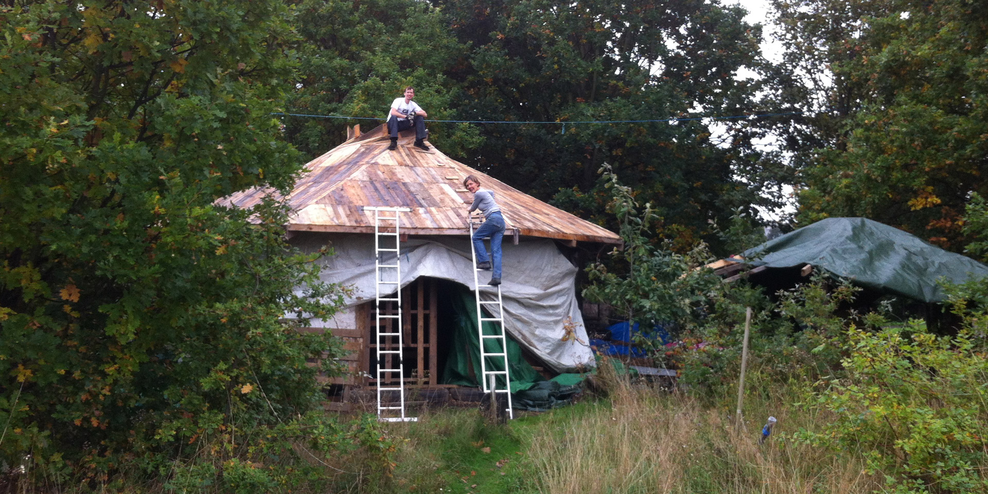 Cob-House-Meadow-Orchard-Hero-01